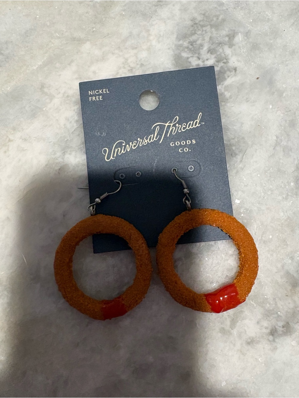 Universal Thread Onion ring  fishhook Earrings new with tag